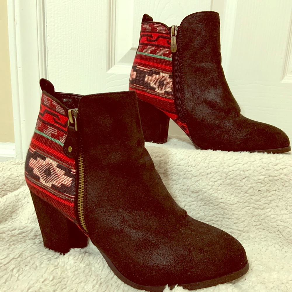 Black booties tribal pattern